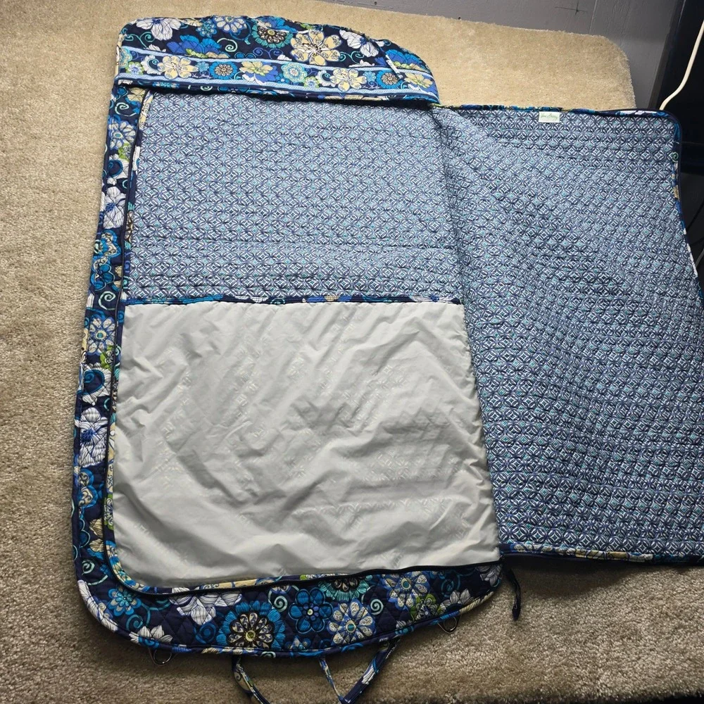 Vera Bradley Quilted Floral Garment Travel Bag Blue Multicolor Zippered Foldable